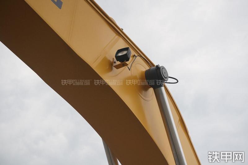 柳工CLG948E挖掘机局部