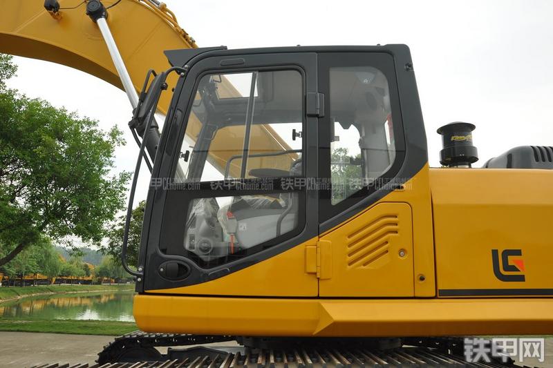 柳工CLG936E挖掘机局部