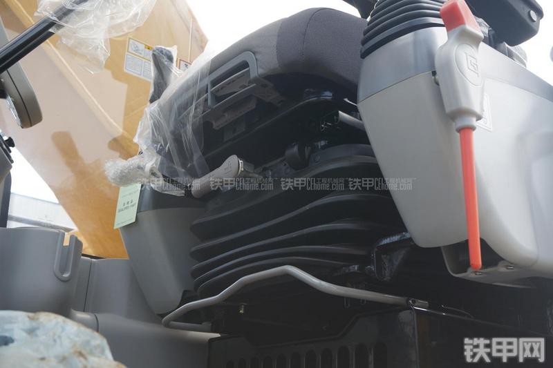 柳工CLG936E挖掘机局部