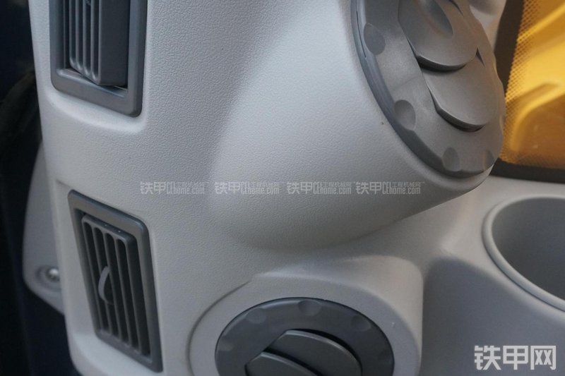 柳工CLG948E挖掘机局部