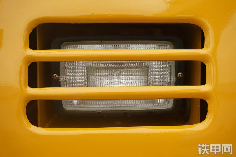 柳工CLG910E挖掘机局部