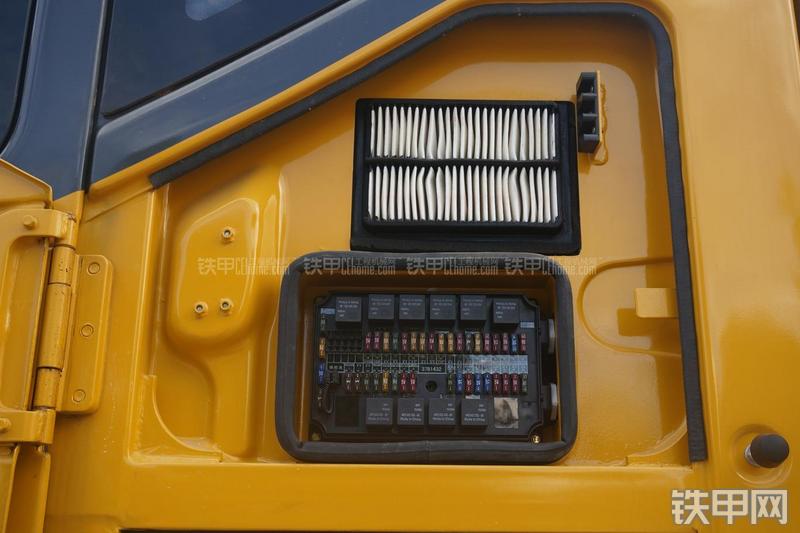 柳工CLG948E挖掘机局部