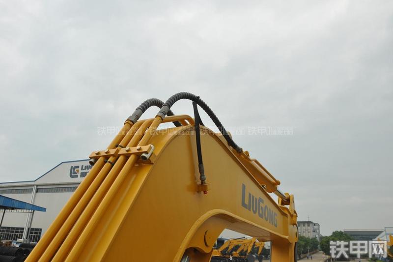 柳工CLG906D挖掘机局部