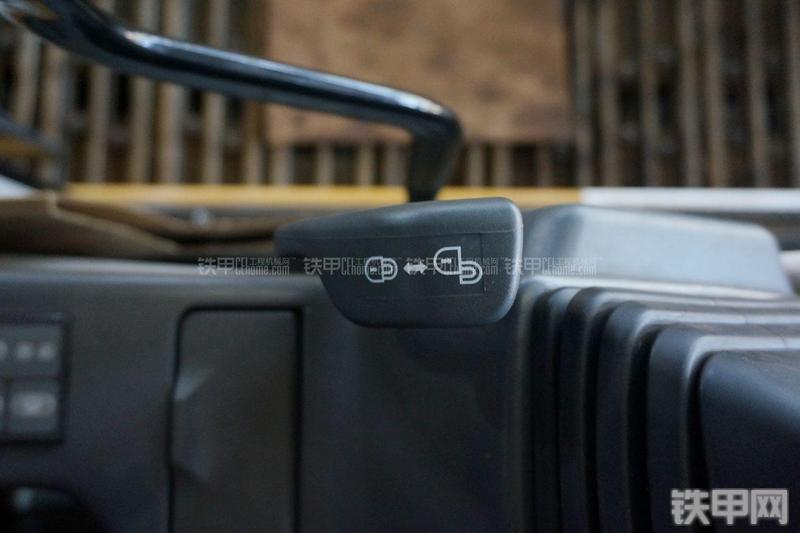 恒天九五JVR280D旋挖钻局部