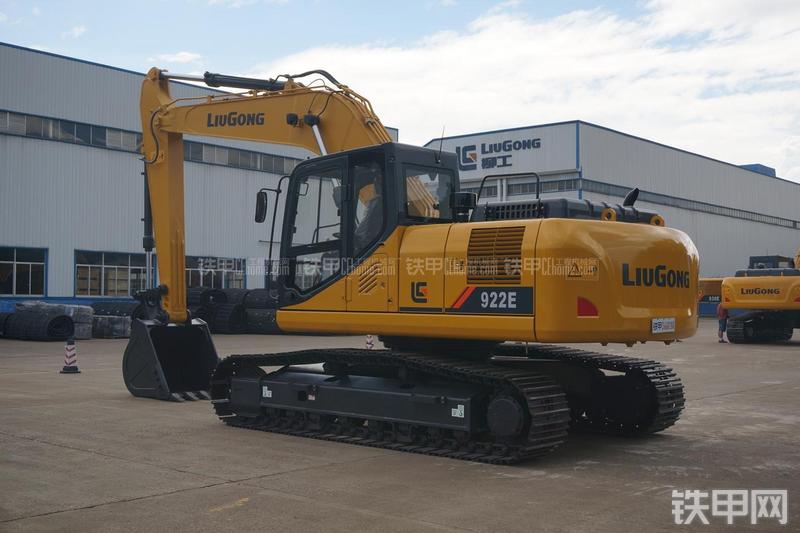柳工CLG922E挖掘机整机外观