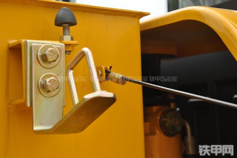 柳工CLG906D挖掘机局部