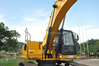 柳工CLG933E挖掘机局部