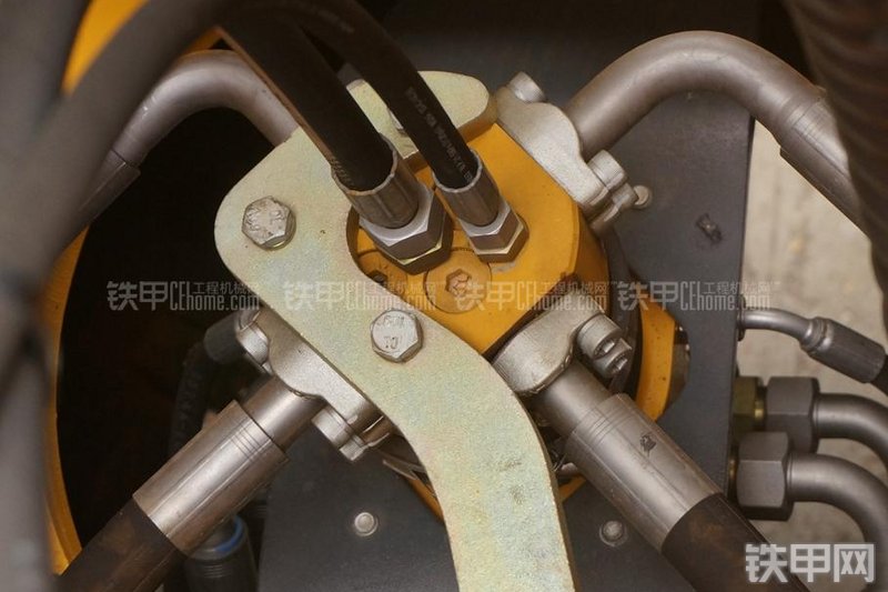 柳工CLG922E挖掘机局部