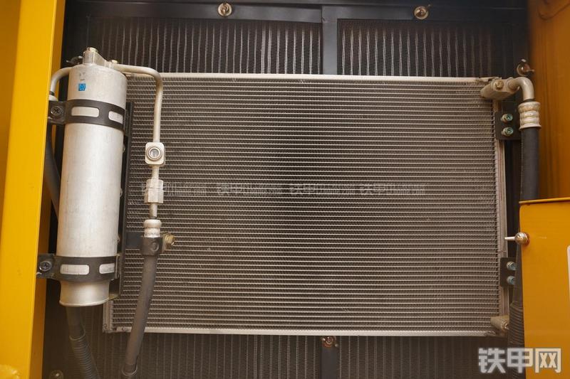 柳工CLG910E挖掘机局部