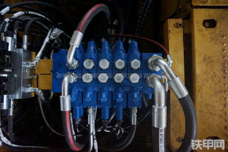 恒天九五JVR280D旋挖钻局部