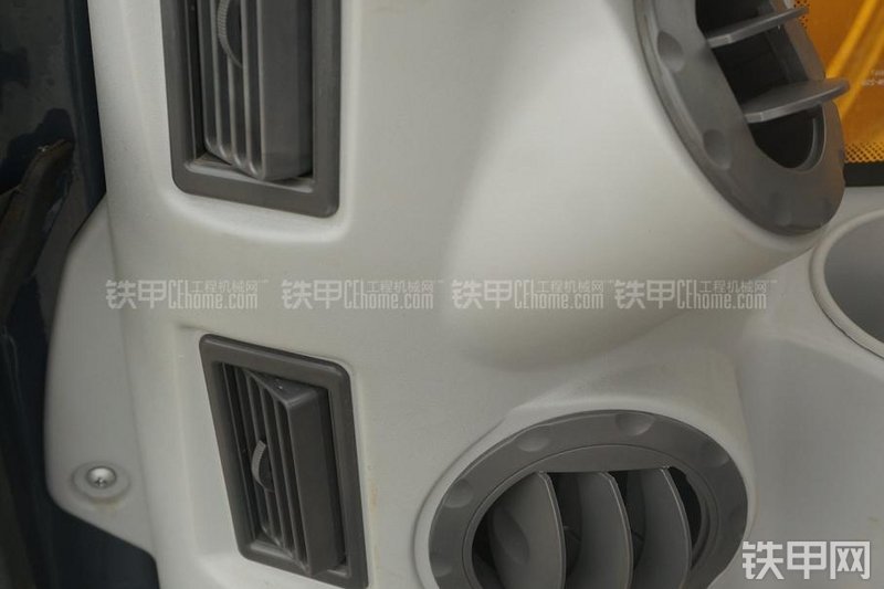 柳工CLG910E挖掘机局部