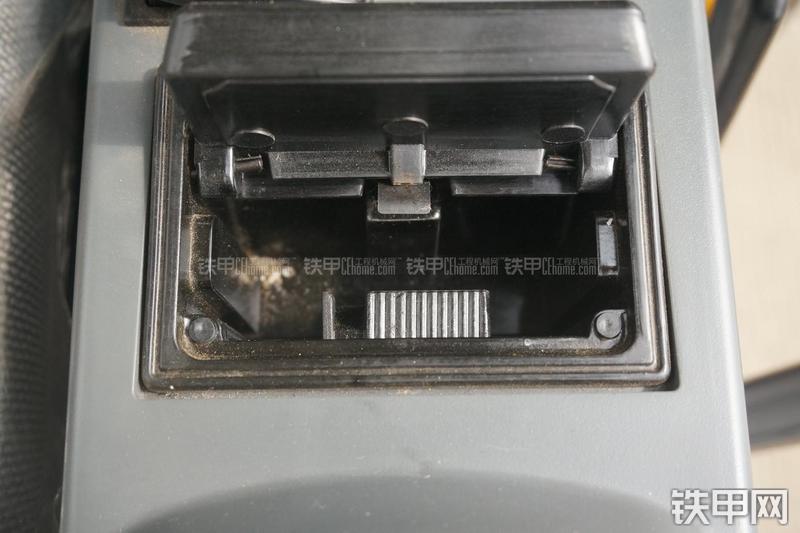 柳工CLG910E挖掘机局部