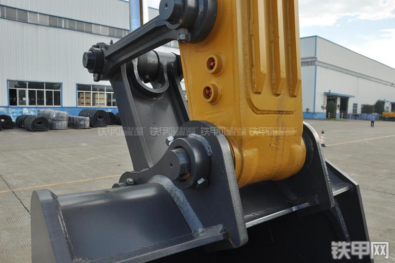 柳工CLG933E挖掘机局部