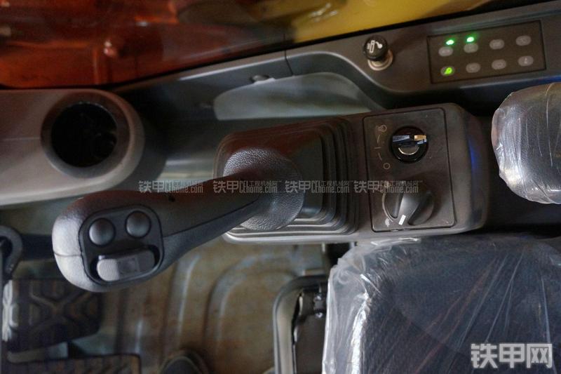 恒天九五JVR280D旋挖钻局部