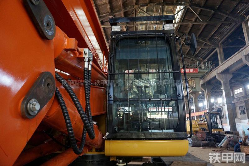 恒天九五JVR280D旋挖钻局部