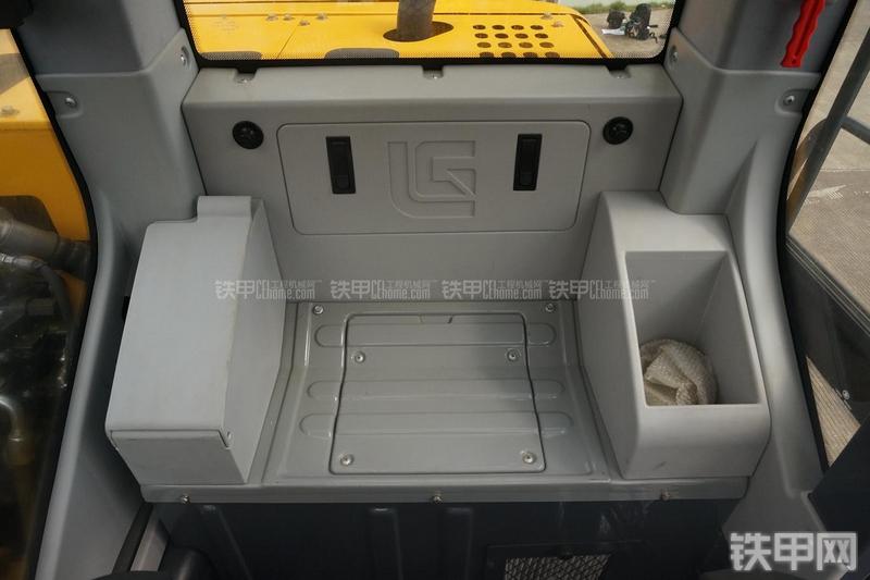 柳工CLG910E挖掘机局部