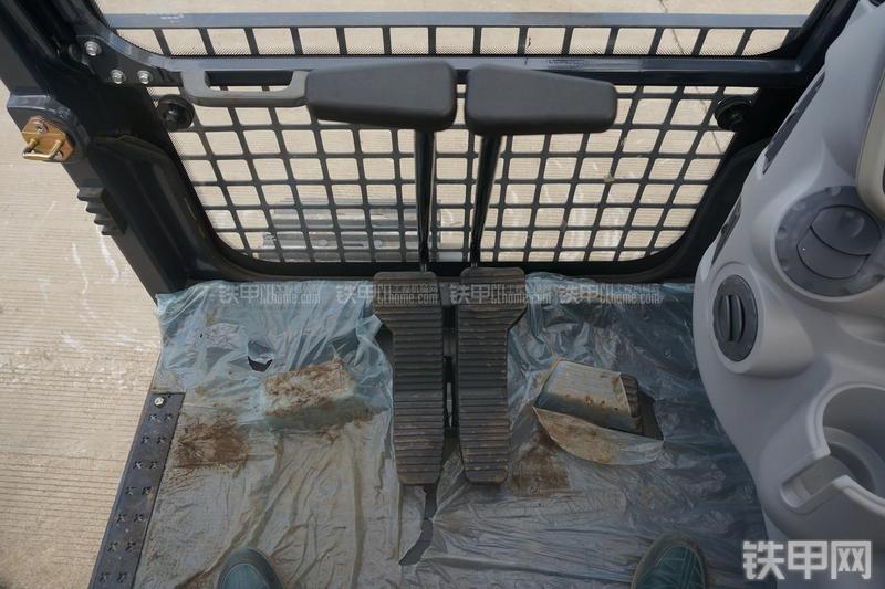 柳工CLG948E挖掘机局部