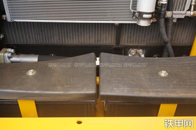 柳工CLG922E挖掘机局部