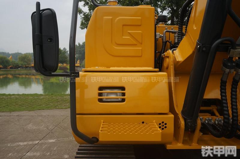 柳工CLG910E挖掘机局部