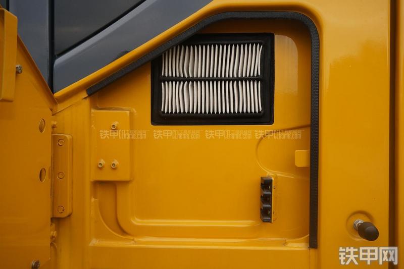 柳工CLG910E挖掘机局部