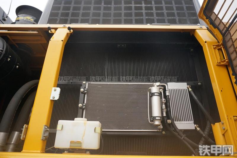 柳工CLG948E挖掘机局部