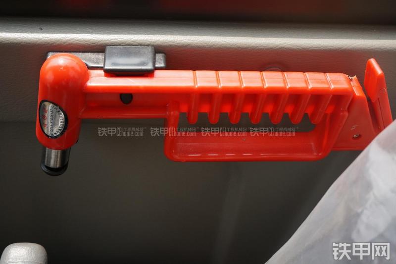 雷沃重工FR60挖掘机局部