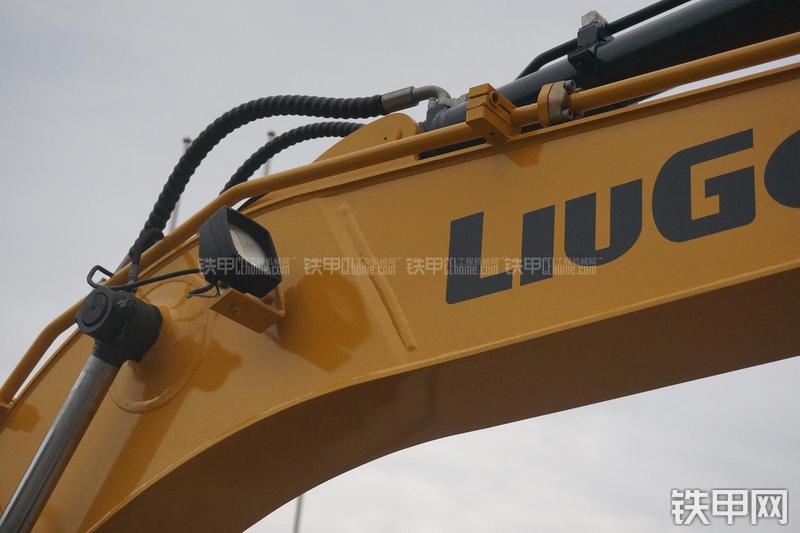 柳工CLG910E挖掘机局部