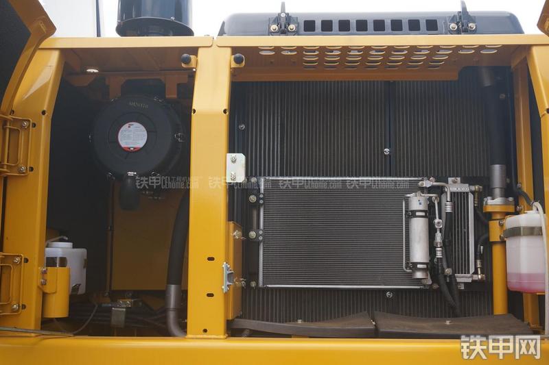 柳工CLG922E挖掘机局部