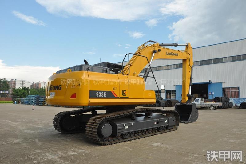 柳工CLG933E挖掘机整机外观