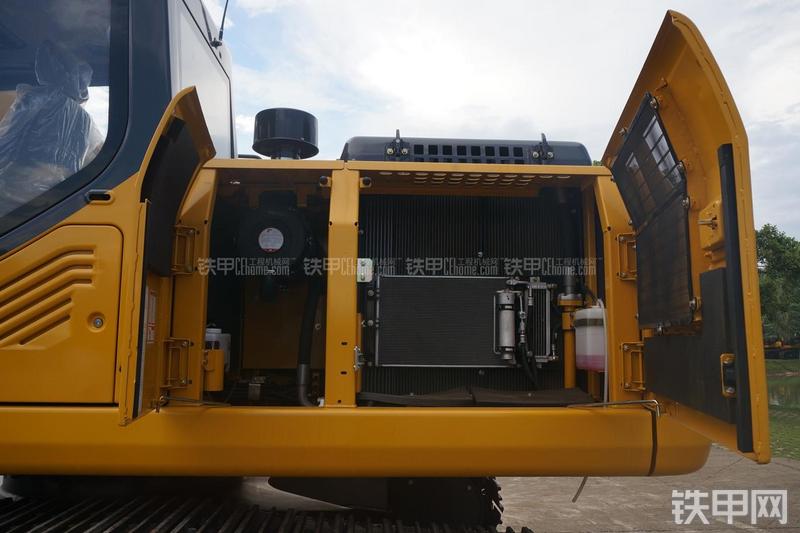 柳工CLG922E挖掘机局部