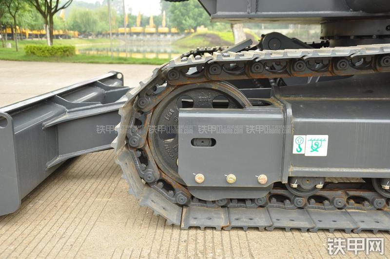 柳工CLG906D挖掘机局部