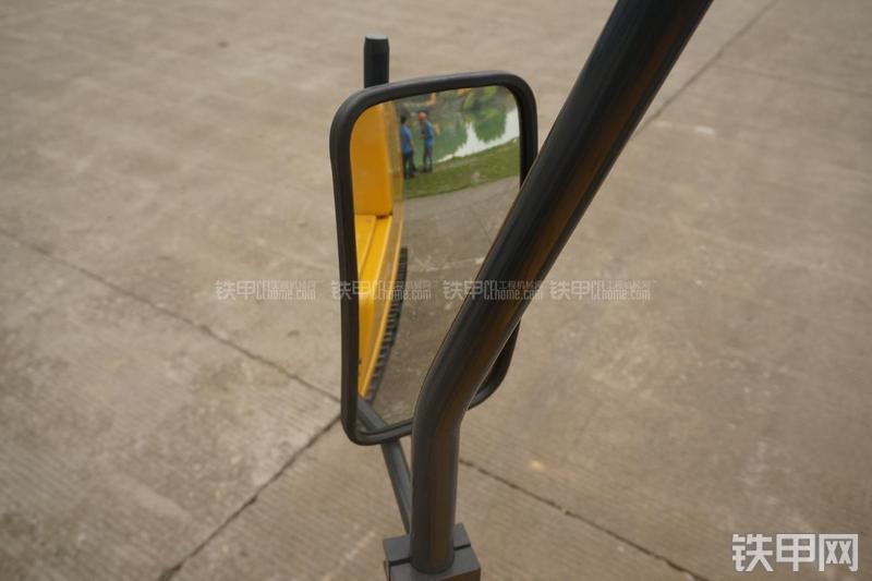 柳工CLG910E挖掘机局部