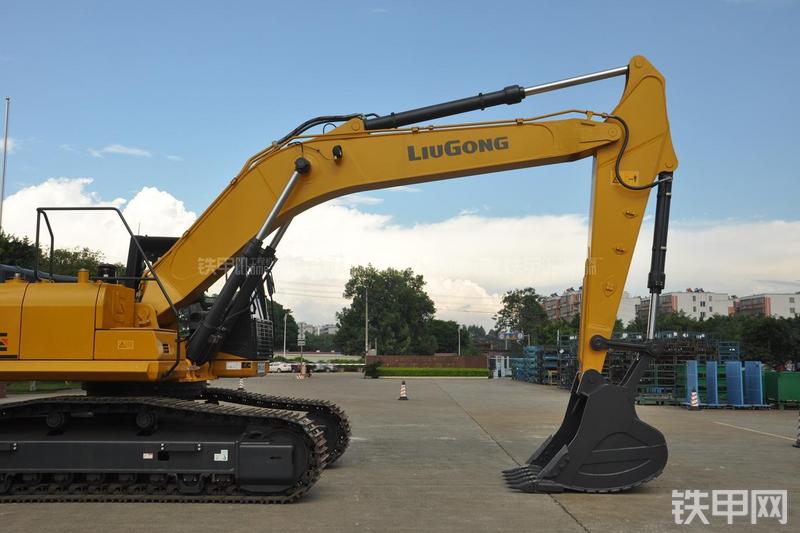 柳工CLG933E挖掘机局部