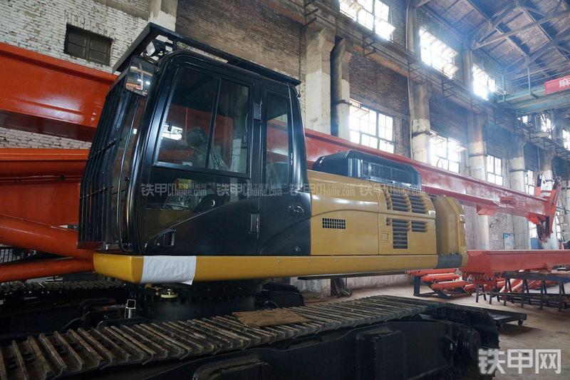 恒天九五JVR280D旋挖钻局部