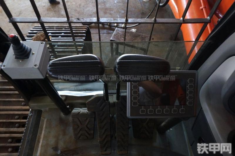 恒天九五JVR280D旋挖钻局部