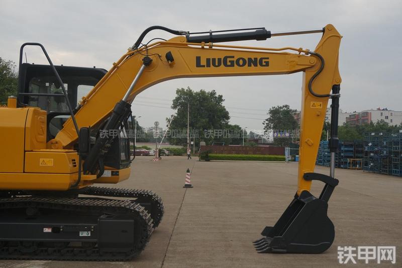 柳工CLG910E挖掘机局部