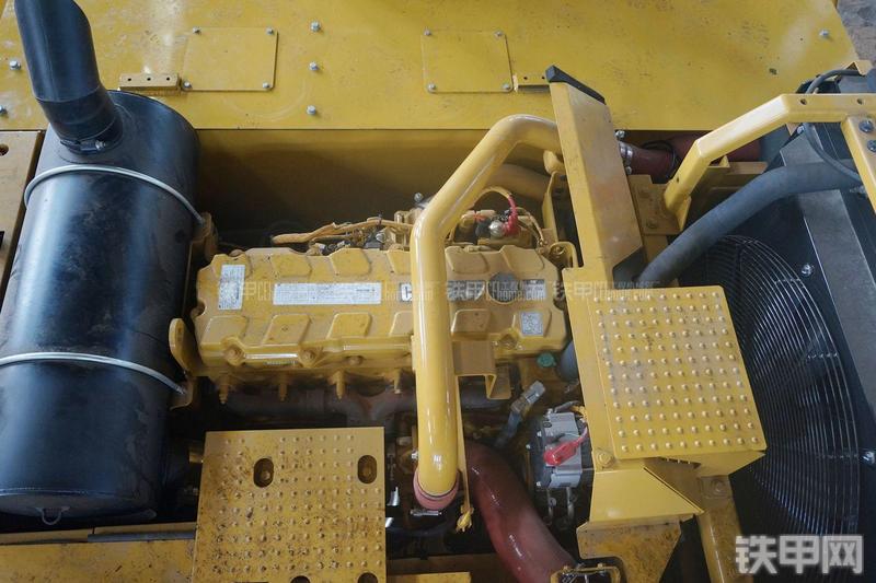 恒天九五JVR280D旋挖钻局部