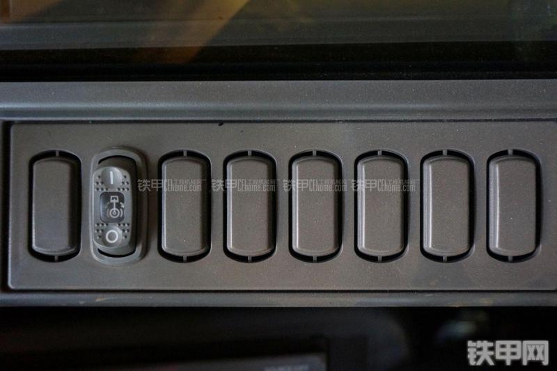 恒天九五JVR280D旋挖钻局部