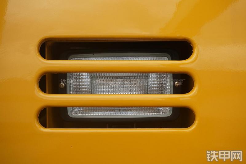 柳工CLG922E挖掘机局部