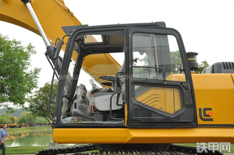 柳工CLG936E挖掘机局部