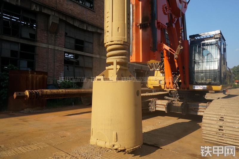 恒天九五JVR280D旋挖钻局部