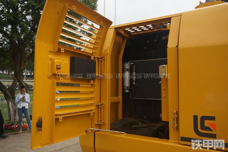 柳工CLG910E挖掘机局部