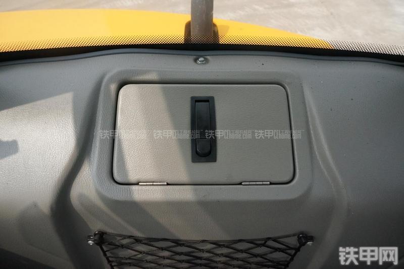 雷沃重工FR60挖掘机局部