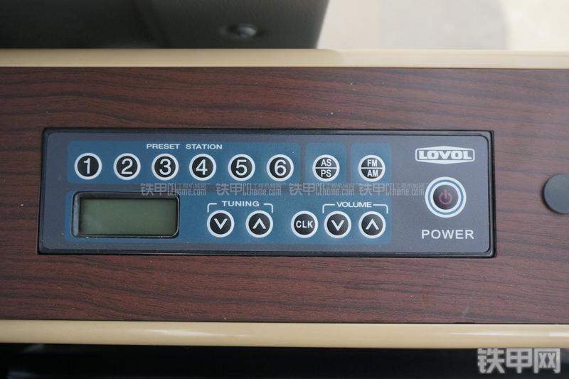 雷沃重工FR60挖掘机局部