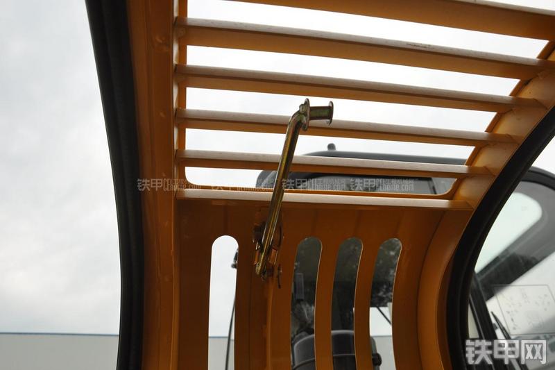 柳工CLG906D挖掘机局部