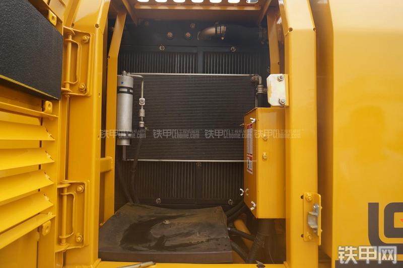 柳工CLG910E挖掘机局部