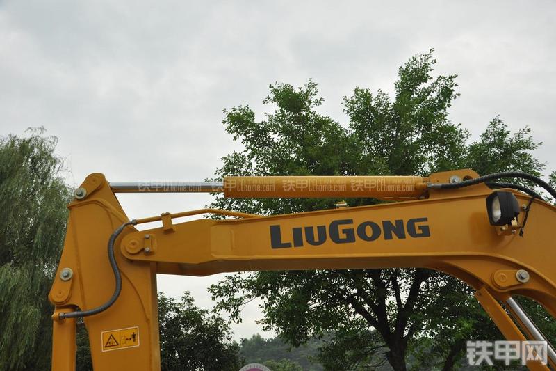 柳工CLG906D挖掘机局部