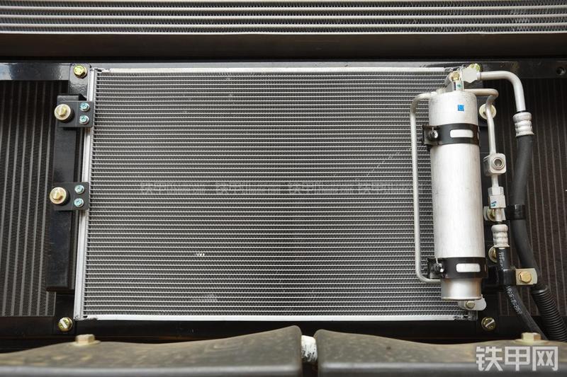 柳工CLG936E挖掘机局部