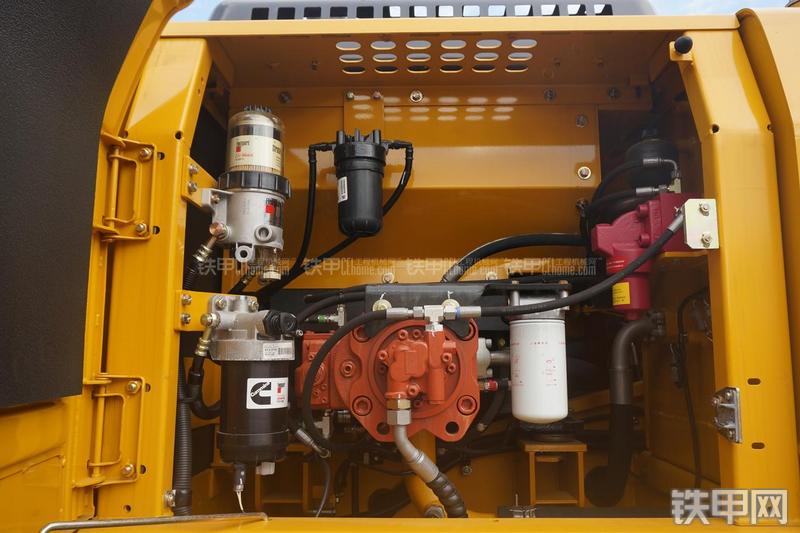 柳工CLG922E挖掘机局部