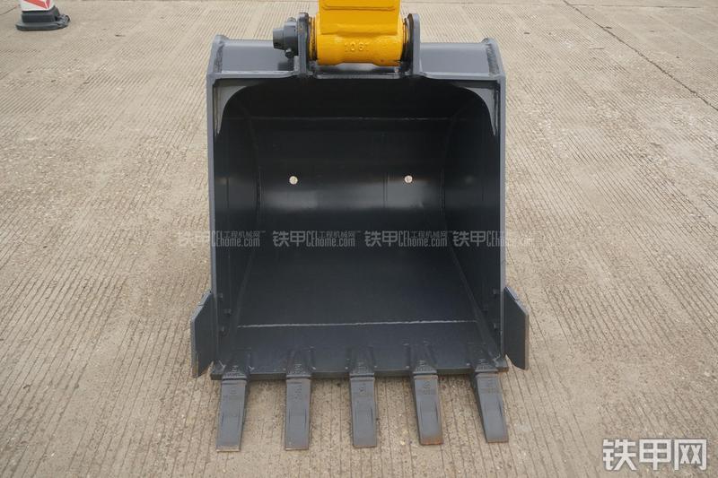 柳工CLG910E挖掘机局部